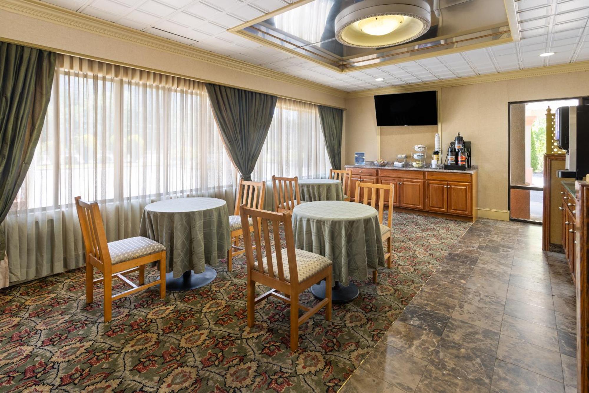 Inn At Atlantic City Hotel & Banquet Galloway Buitenkant foto